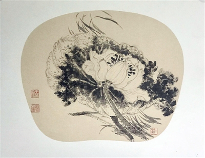 <p>　　一团“荷”气</p>