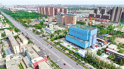 <p>　　8月8日，宁夏中医医院门急诊综合楼项目已具雏形，2022年投入使用。本报记者　马楠　摄</p>