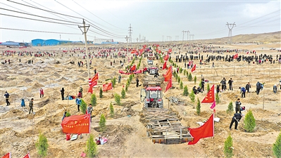 <p>　　打好绿化贺兰山和大规模国土绿化两场攻坚战。</p>