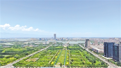 <p>　　远眺阅海湾。</p>