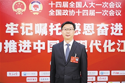全国人大代表、江苏省交通运输厅厅长吴永宏。
